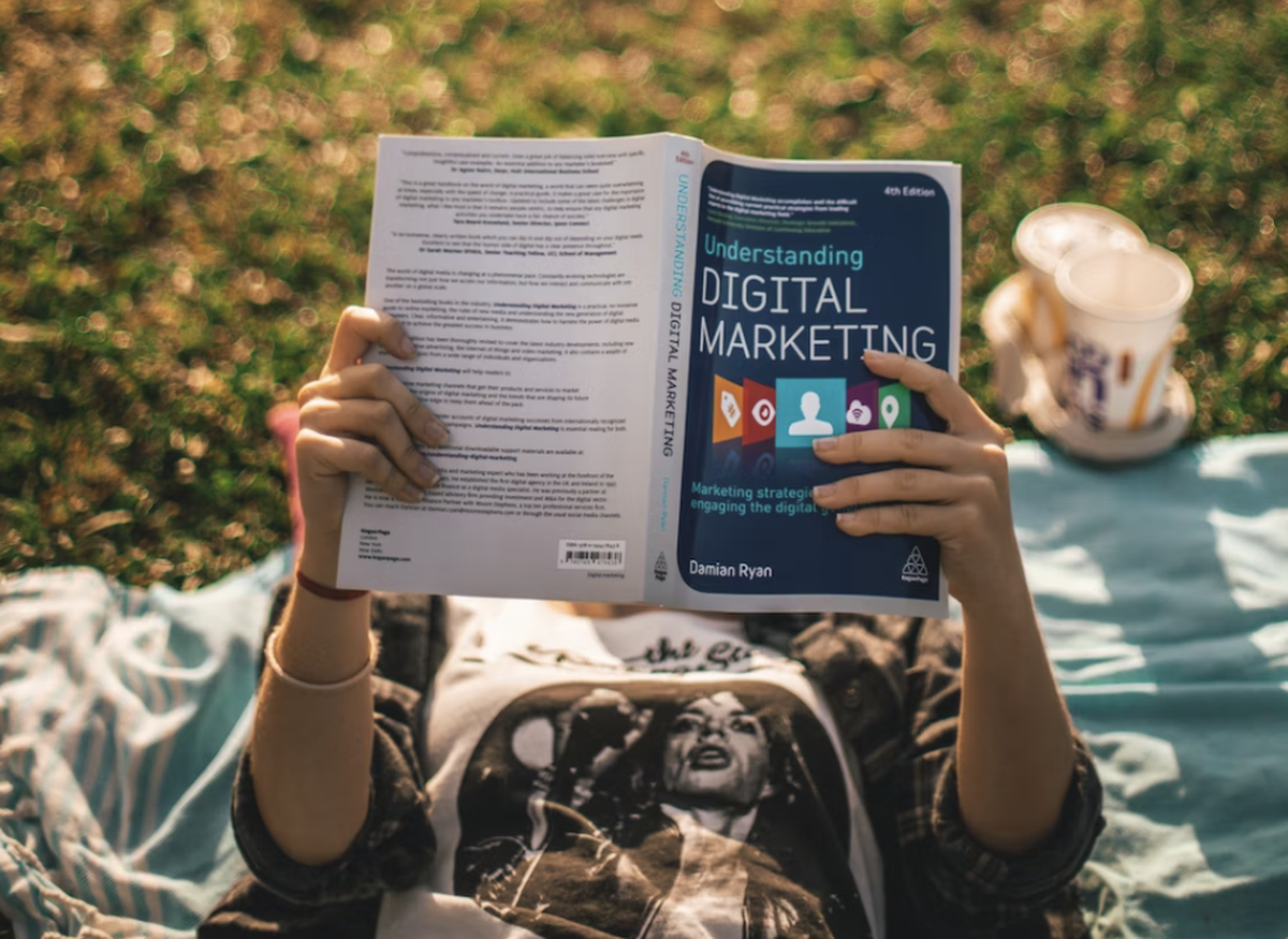 De rol van digitale marketing en personalisatie in het bereiken van klanten in een digitale wereld